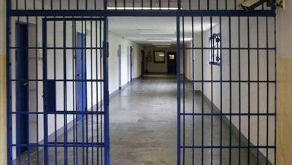 Domiciliari per i detenuti con pene fino a 18 mesi